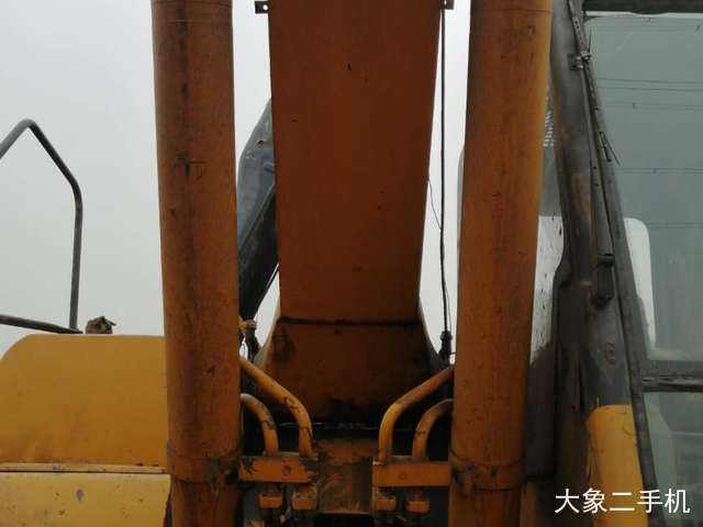 雷沃重工 FR260-7 挖掘机