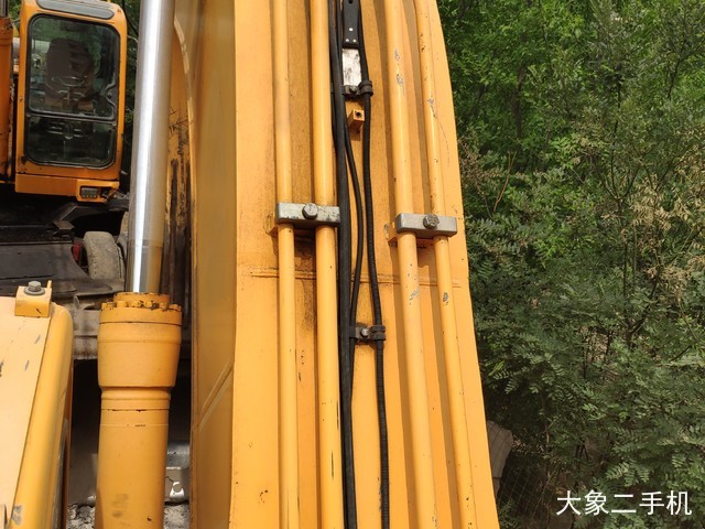 山东临工 LG6250 挖掘机