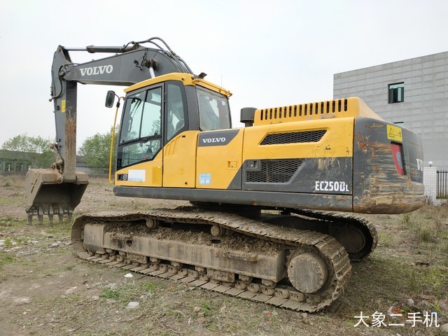 沃尔沃 EC250DL 挖掘机