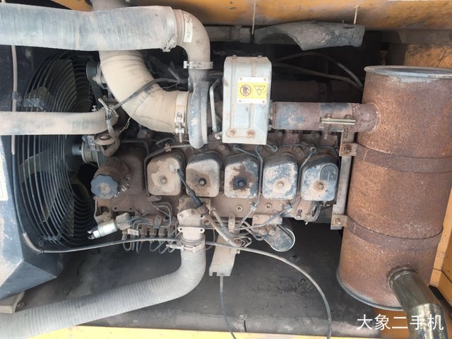 现代 R225LC-9T 挖掘机