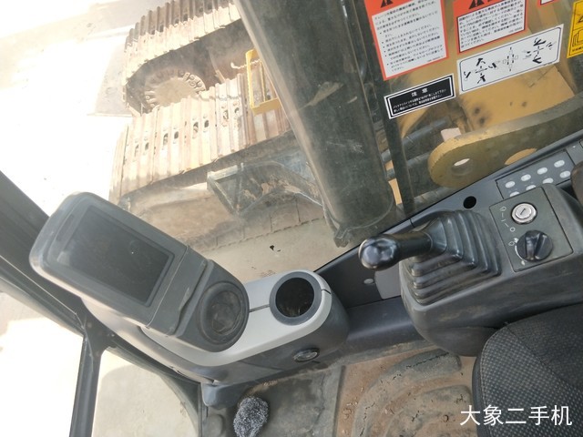 卡特彼勒 323DL 挖掘机