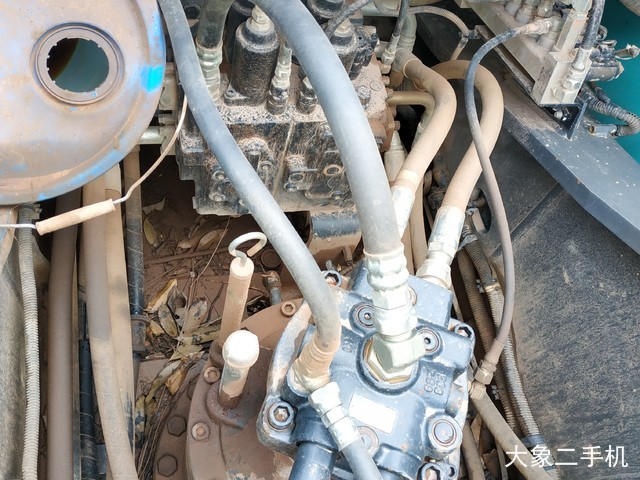 神钢 SK270D-8 挖掘机