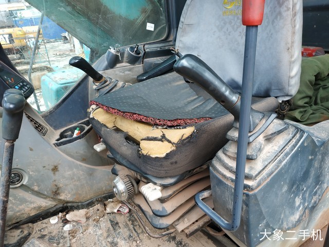 神钢 SK330-8 挖掘机