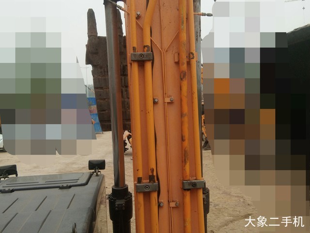 三一重工 SY215C 挖掘机