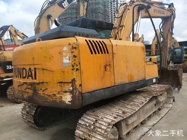 现代 R150LC-7 挖掘机