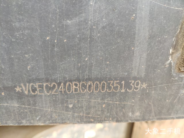 沃尔沃 EC240BLC 挖掘机