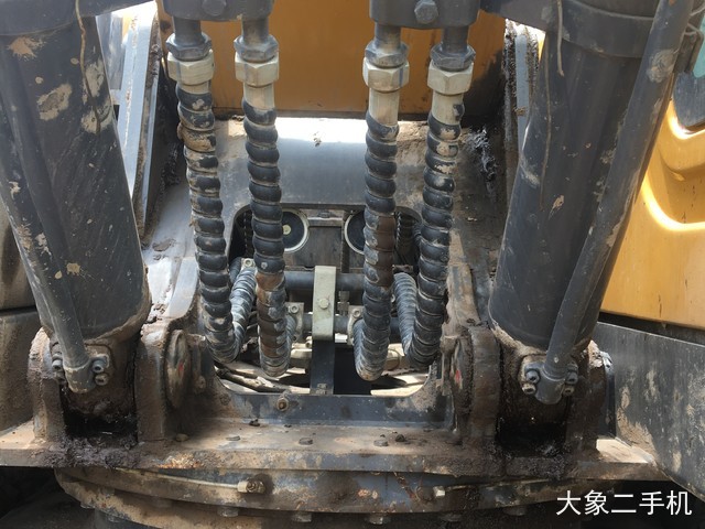 徐工 XE215D 挖掘机