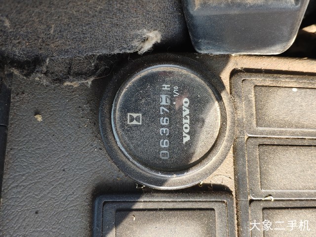 沃尔沃 EC240BLC 挖掘机