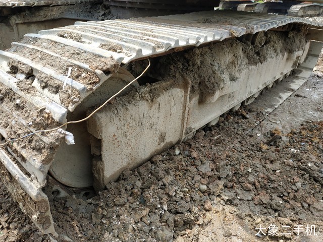 现代 R150LC-9 挖掘机