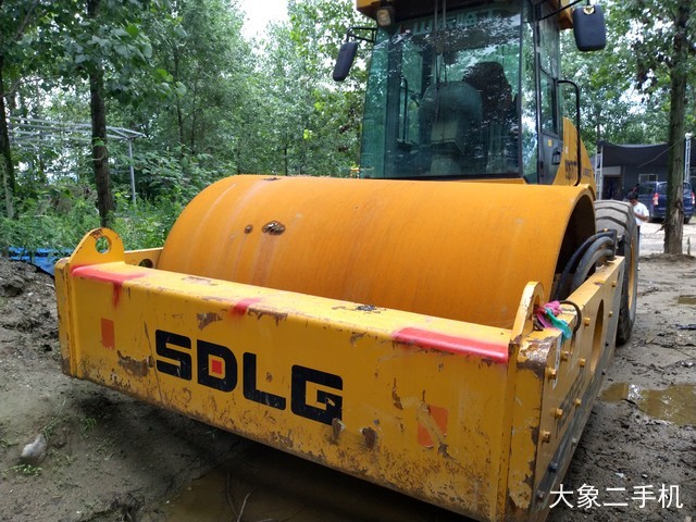 山东临工 RS8220 压路机