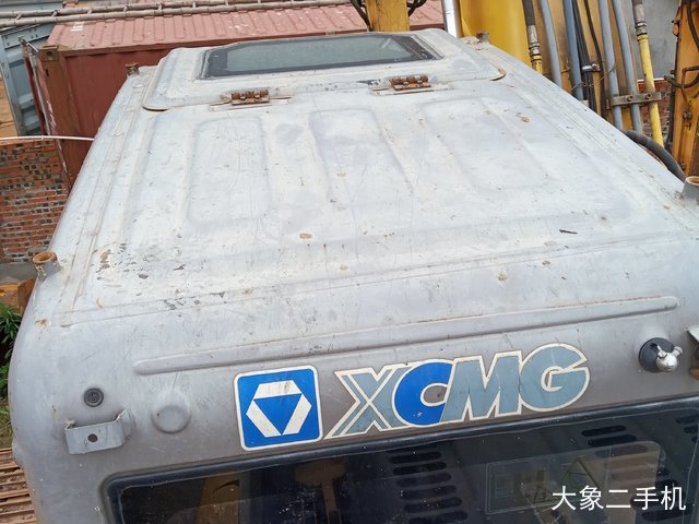 徐工 XE135B 挖掘机