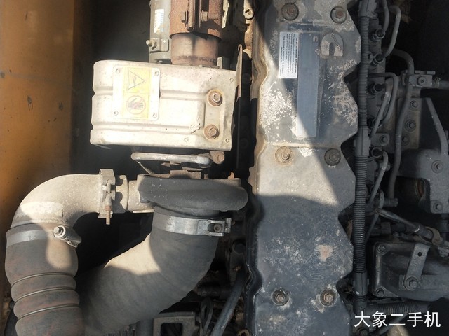 现代 R225LC-9 挖掘机