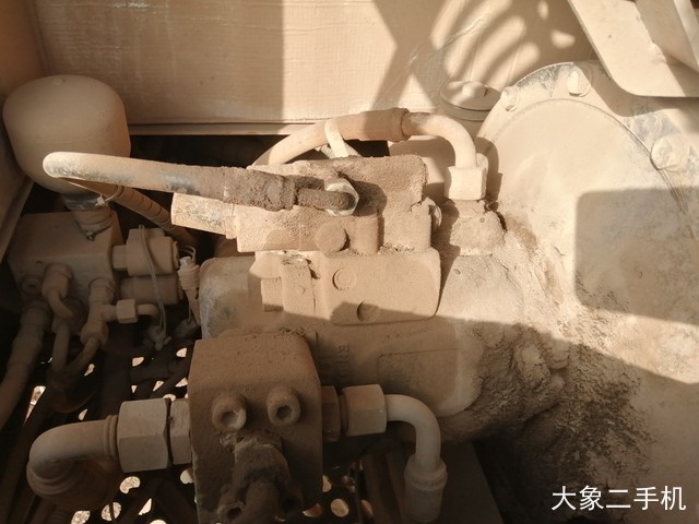 龙工 LG6060D 挖掘机