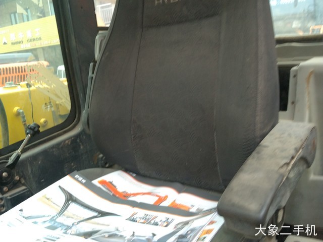 现代 R80-7 挖掘机