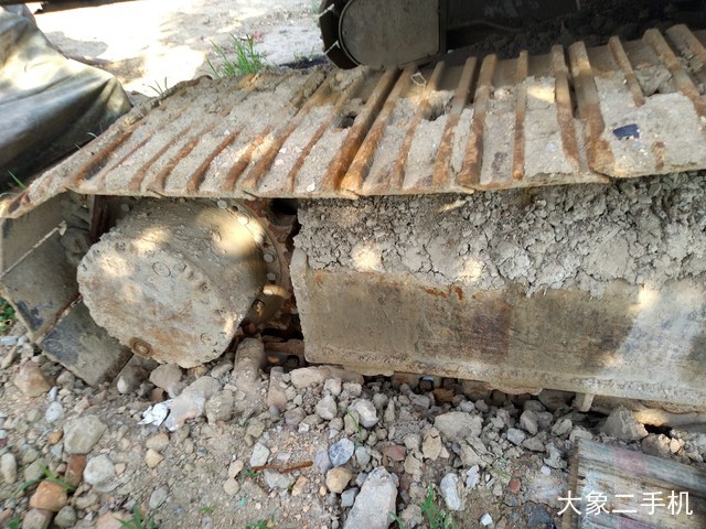 徐工 XE260C 挖掘机