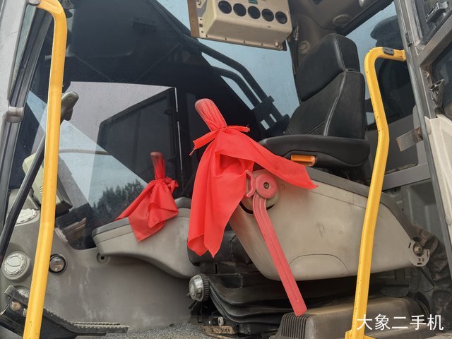 沃尔沃 EC480DL 挖掘机