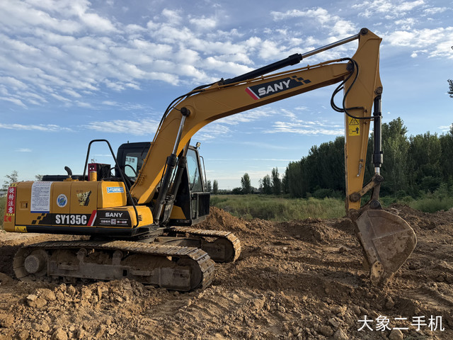 三一重工 SY135C-9 挖掘机