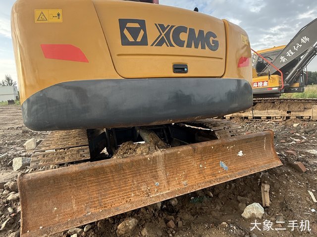 徐工 XE85D 挖掘机