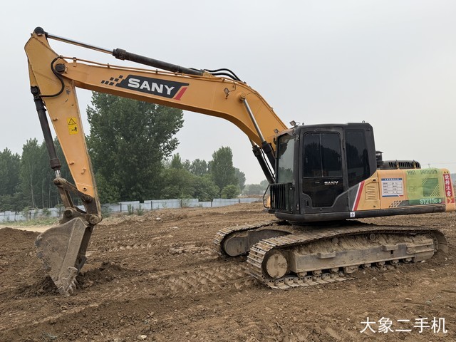 三一重工 SY215C-9 挖掘机