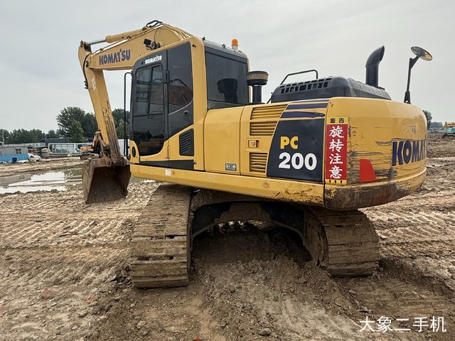 小松 PC200 挖掘机