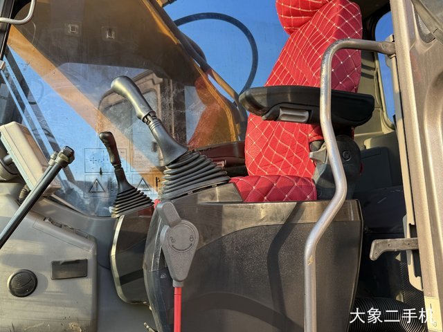 三一重工 SY235C-9 挖掘机