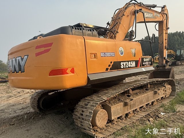 三一重工 SY245H 挖掘机