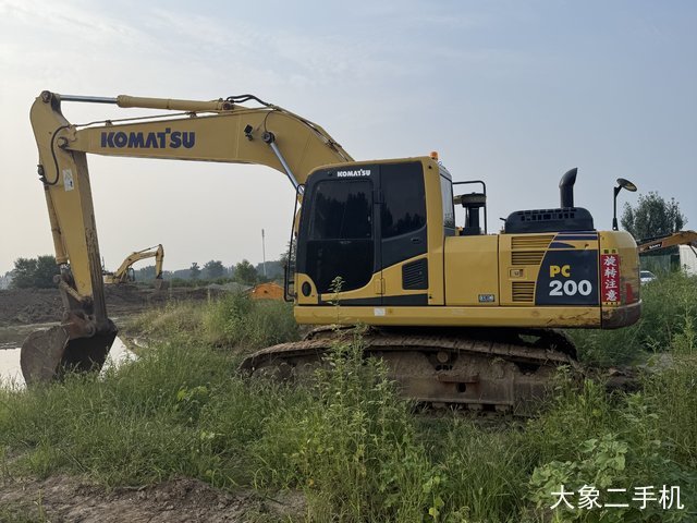 小松 PC200-8M0 挖掘机