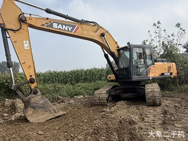 三一重工 SY235C-9 挖掘机