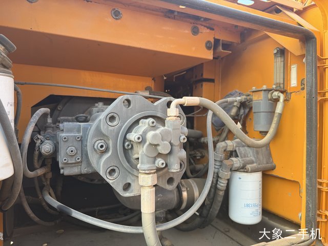 三一重工 SY235C-9 挖掘机