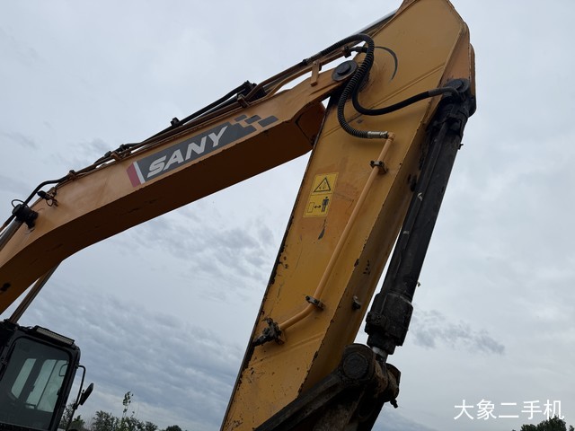 三一重工 SY235C-9 挖掘机