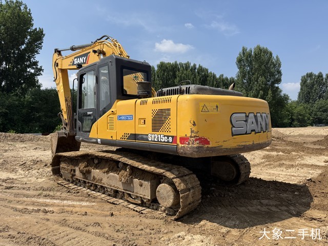 三一重工 SY215C-9 挖掘机