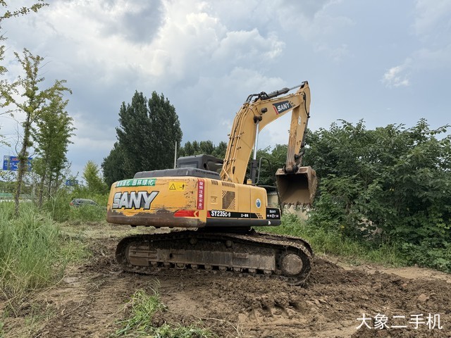 三一重工 SY235C-9 挖掘机