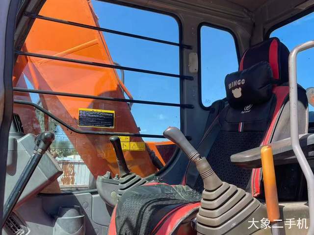 日立 EX130 挖掘机