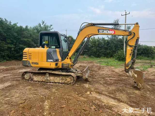 徐工 XE60D 挖掘机