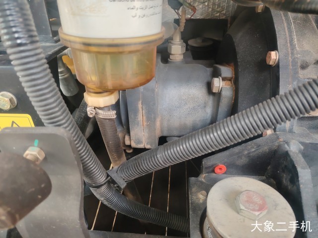 山东临工 E660FL 挖掘机