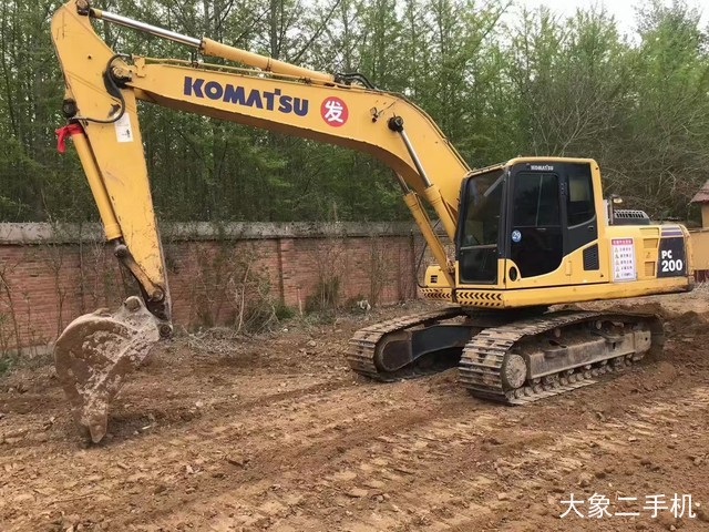 小松 PC200-8M0 挖掘机