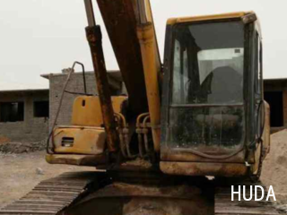 Komatsu PC200-6 Excavator - 6