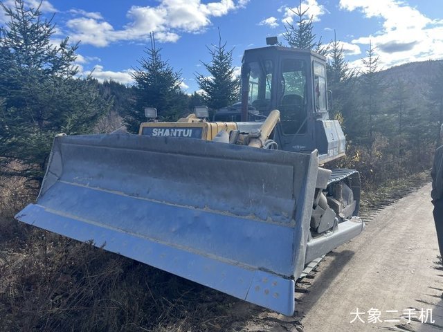 山推 SD16标准型 推土机