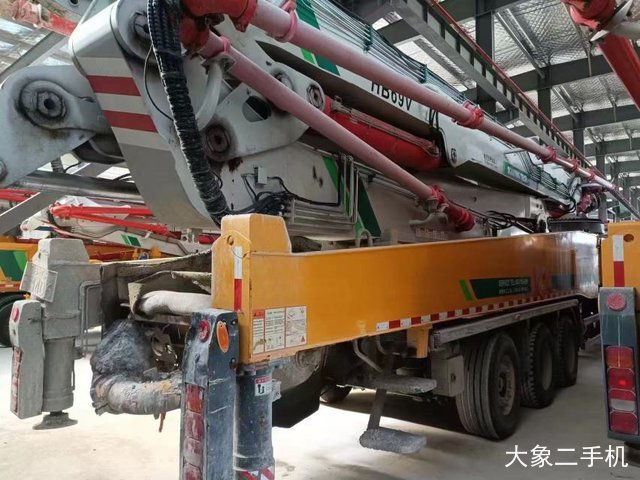 徐工 XZJ5331THB40 泵车