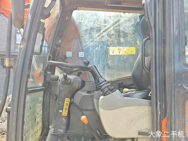 远山机械 YS775-8 挖掘机