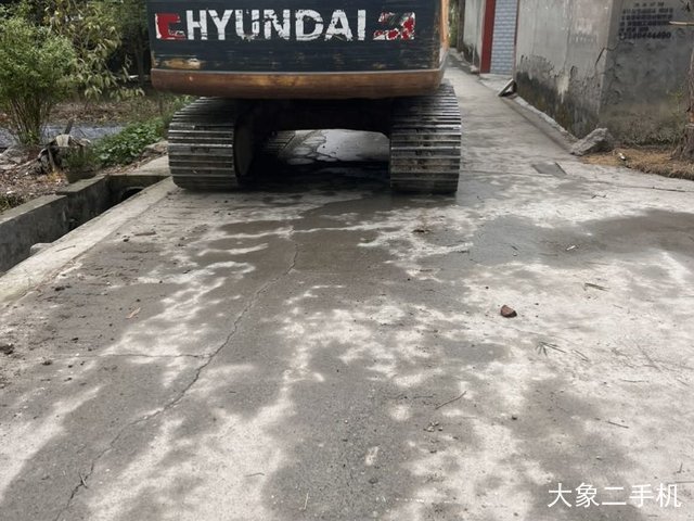 现代 R150LVS 挖掘机