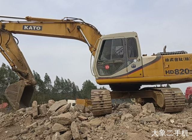 加藤 HD820III 挖掘机