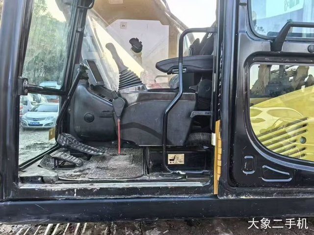 三一重工 SY215C-10 挖掘机