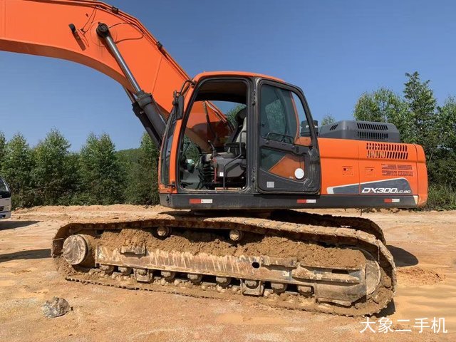 斗山 DX300LC-9C 挖掘机