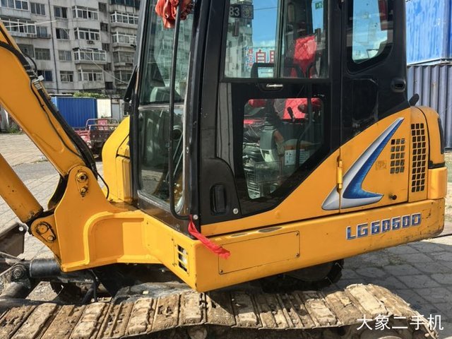 龙工 LG6060 挖掘机