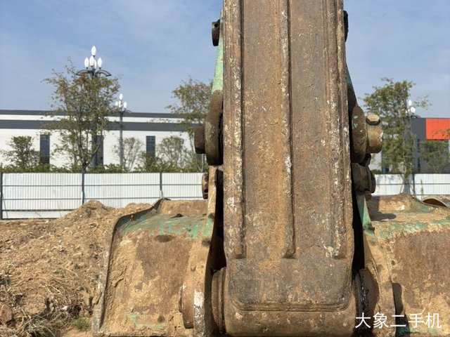 神钢 SK200-YN12 挖掘机