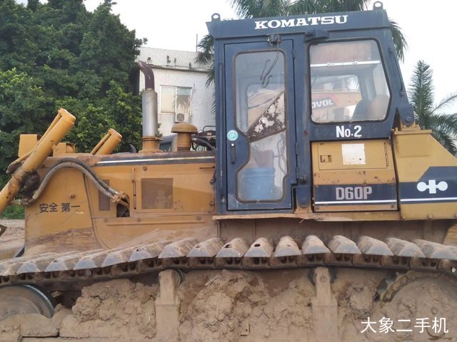 小松 D60P-11 推土机