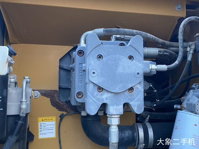 三一重工 SY215C 挖掘机