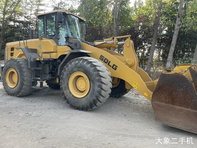 山东临工 L968F 装载机