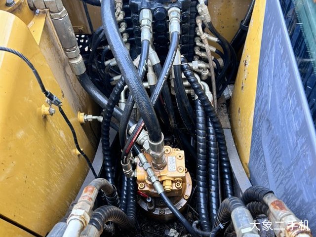 雷沃重工 FR75 挖掘机